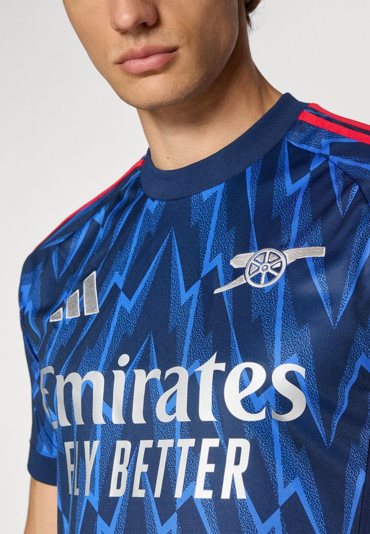 🔥🔥 MUST HAVE ARSENAL JERSEY (NIGHT BLUE). Few units remaining, grab one before they run out.