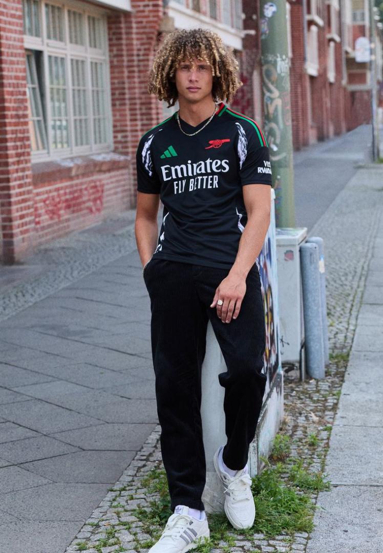 ARSENAL 24/25 Away Authentic Player Jersey. This piece combines cutting-edge performance tech with a bold, Pan-African-inspired aesthetic.