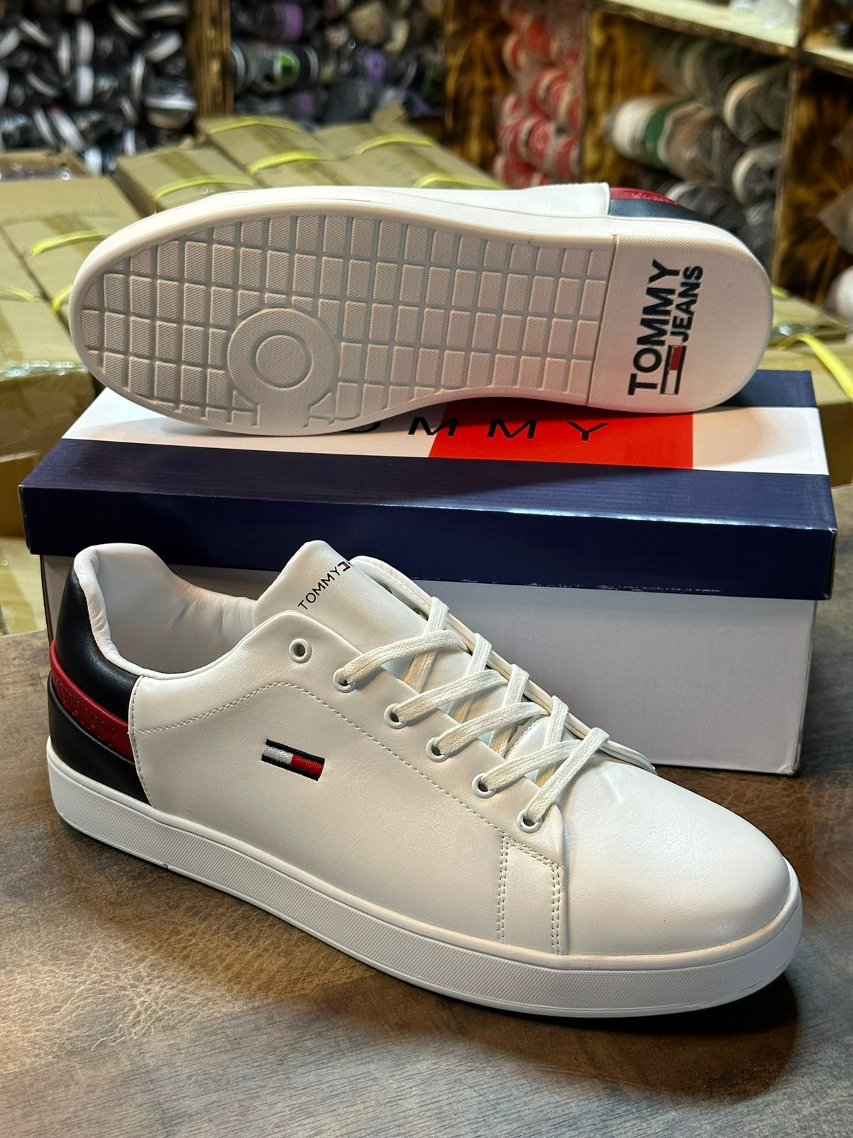 Men's Royal Street Elite Leather Sneakers—a sleek and versatile pair designed for individuals who appreciate minimal elegance with a sporty edge Size 40 to 45