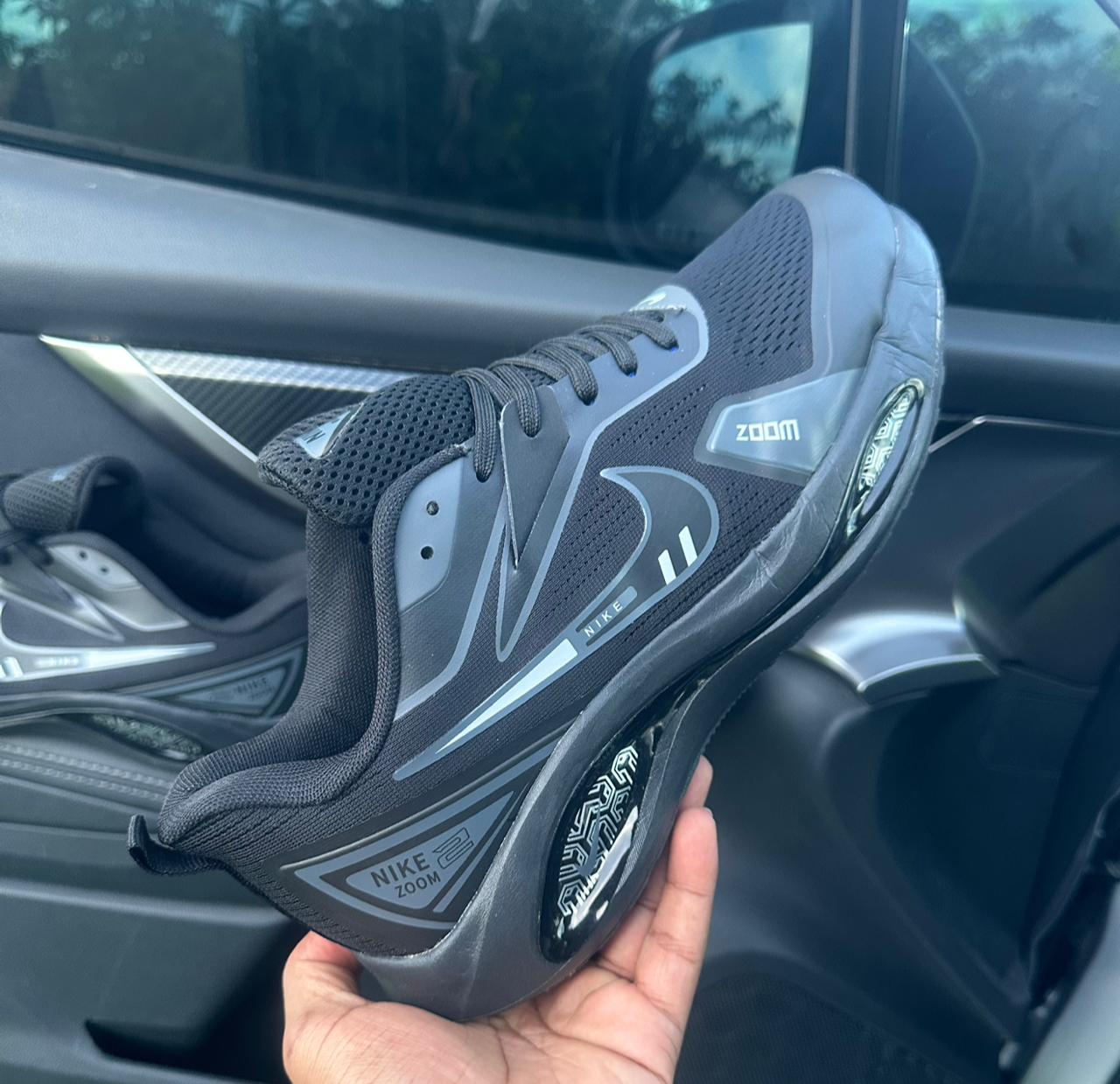 Unisex Motorsport Air Zoom Phantom Flex Size 40 to 45 Designed for everyday comfort and athletic versatility, this sleek sneaker blends cutting-edge cushioning with a bold, futuristic aesthetic.