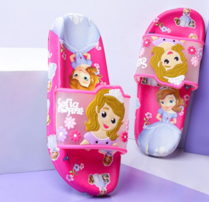 “Kids Cartoon-Themed Slide Sandals – Lightweight Anti-Slip Summer Slippers with Soft Cushioned Sole, Bright Colors & Fun Character Design for Boys and Girls  ”SMALL FITTING