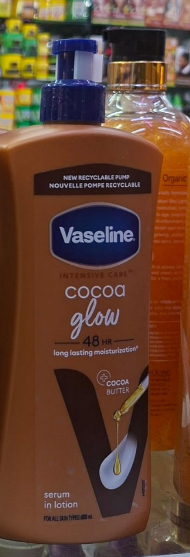 Vaseline Intensive Care Cocoa Glow Body Lotion 400ml The non-greasy, fast-absorbing formula makes it perfect for everyday use, leaving your skin feeling silky smooth, soft, and beautifully conditioned