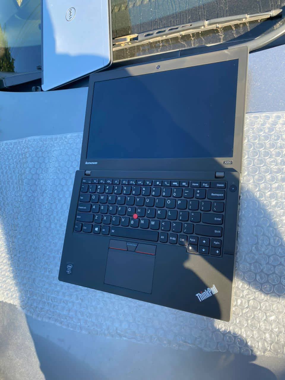 (SPECIAL OFFER) LENOVO THINKPAD X250 /CORE I5 /8GB RAM / 256GB SSD / 13 INCH HD DISPLAY / WINDOWS 11 PRO / ENGLISH KEYBOARD / NOTEBOOK LAPTOP / 6 MONTH WARRANTY
