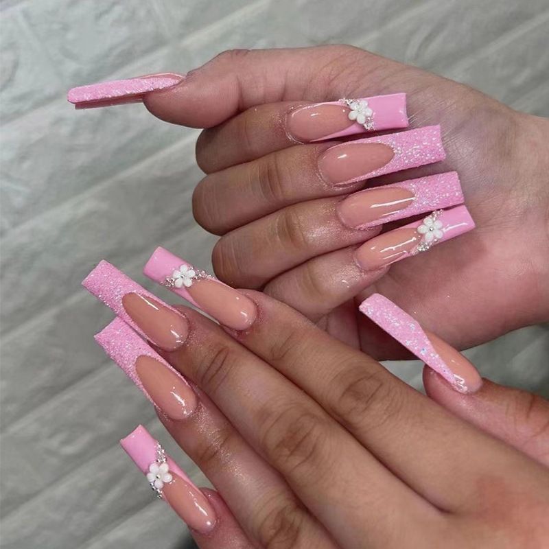 24 PCS Nail Art Kit Fake Nails With Glue & File Free Glue Included