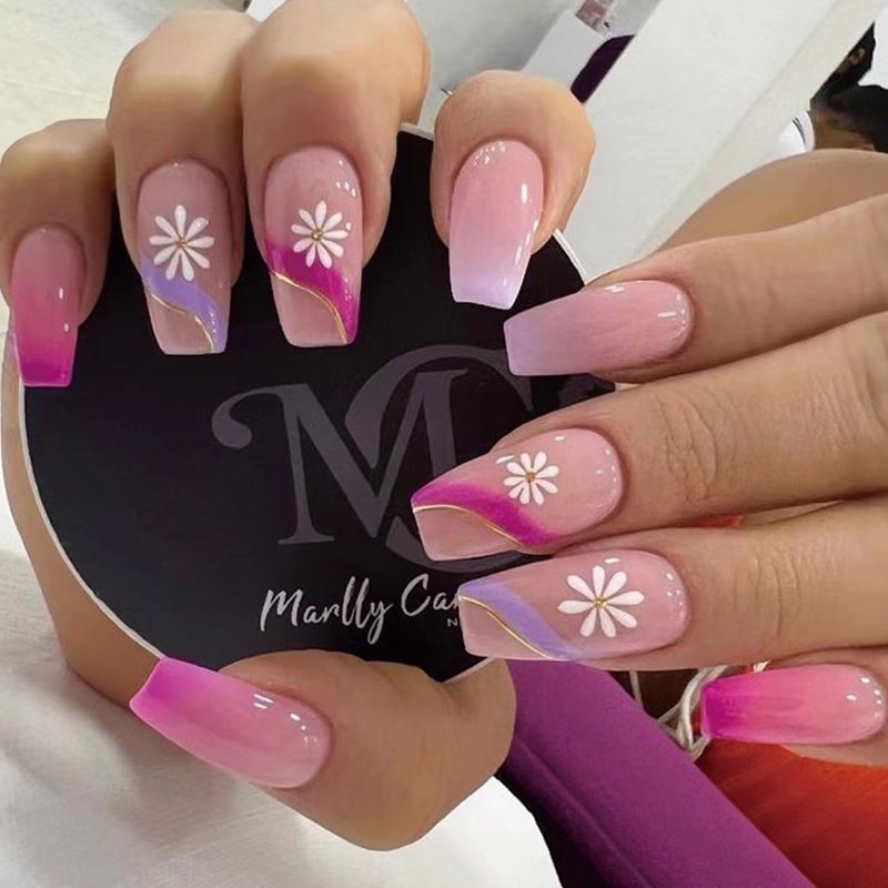 24 PCS Head Turning Fake Nails Get Compliments Everywhere Free Glue Included