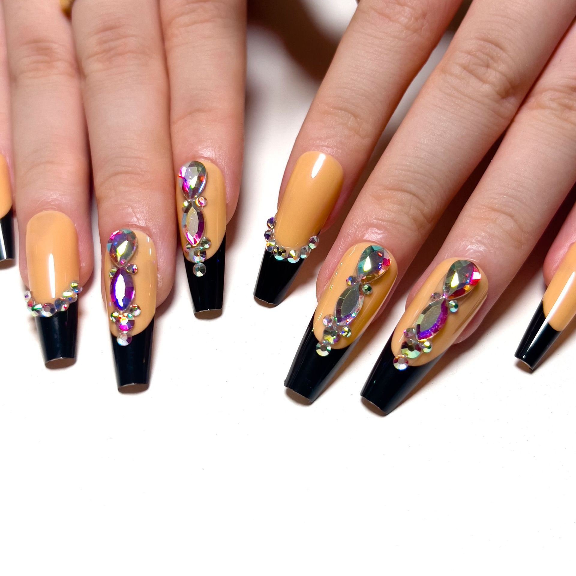 24 PCS Protective Fake Nails For Weak Nails Adhesive Nails Free Glue Included