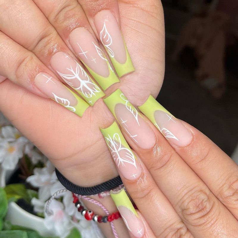 24 PCS Water Decal Fake Nails Floral Print Nail Tips Free Glue Included
