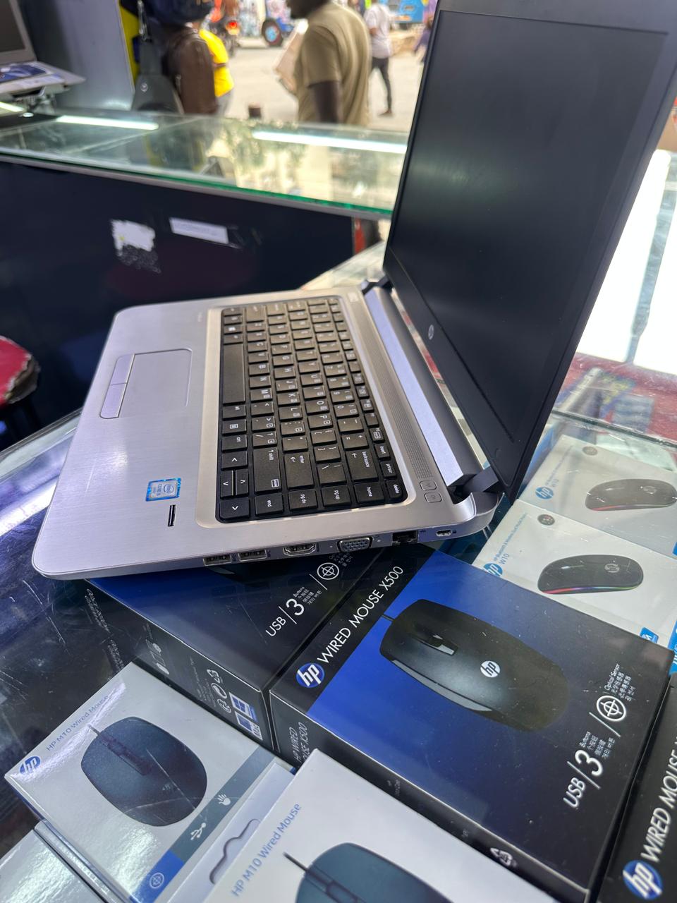 256 GRADE A HP PROOBOOK 440G3 INTEL CORE I5 6TH GENERATION 8GB RAM 256 SSD 13.6 SCREEN INCH WITH SPEED OF 2.5GHz