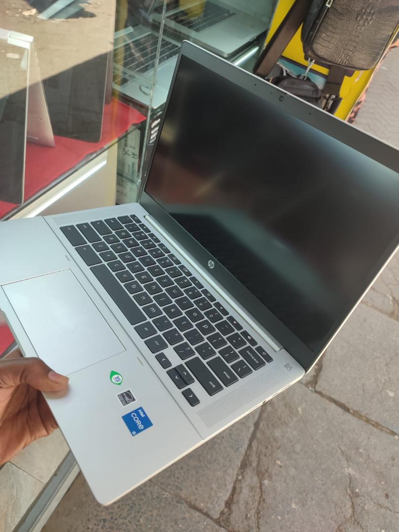 BRAND NEW HP PRO 640 G2 CHROMEBOOK 14INCH DISPLAY WITH 8GB RAM 256GB SSD WITH 6 MONTH Of WARRANTY SPEED OF  2.3GHZ.