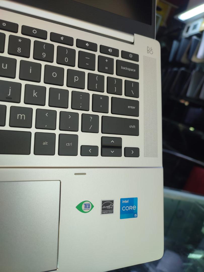 BRAND NEW HP PRO 640 G2 CHROMEBOOK 14INCH DISPLAY WITH 8GB RAM 256GB SSD WITH 6 MONTH Of WARRANTY SPEED OF  2.3GHZ.