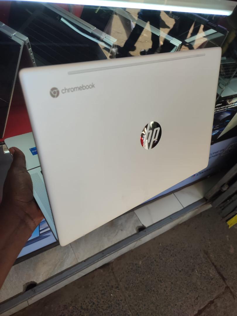 BRAND NEW HP PRO 640 G2 CHROMEBOOK 14INCH DISPLAY WITH 8GB RAM 256GB SSD WITH 6 MONTH Of WARRANTY SPEED OF  2.3GHZ.