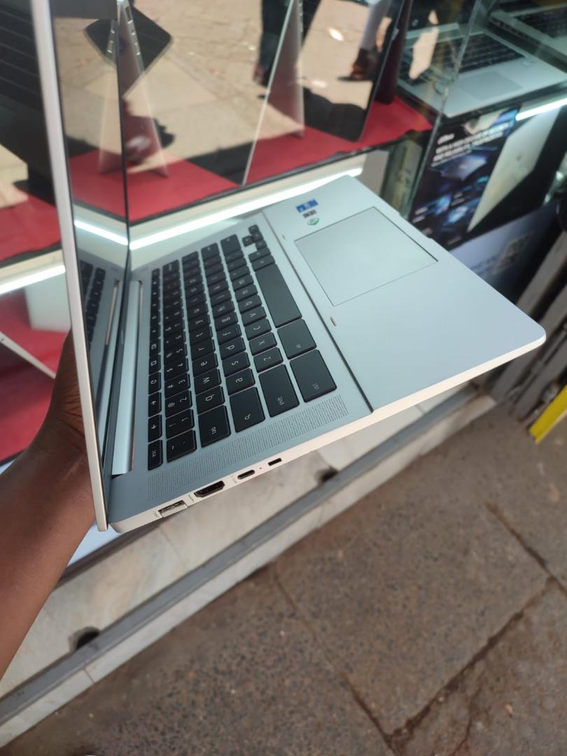 BRAND NEW HP PRO 640 G2 CHROMEBOOK 14INCH DISPLAY WITH 8GB RAM 256GB SSD WITH 6 MONTH Of WARRANTY SPEED OF  2.3GHZ.