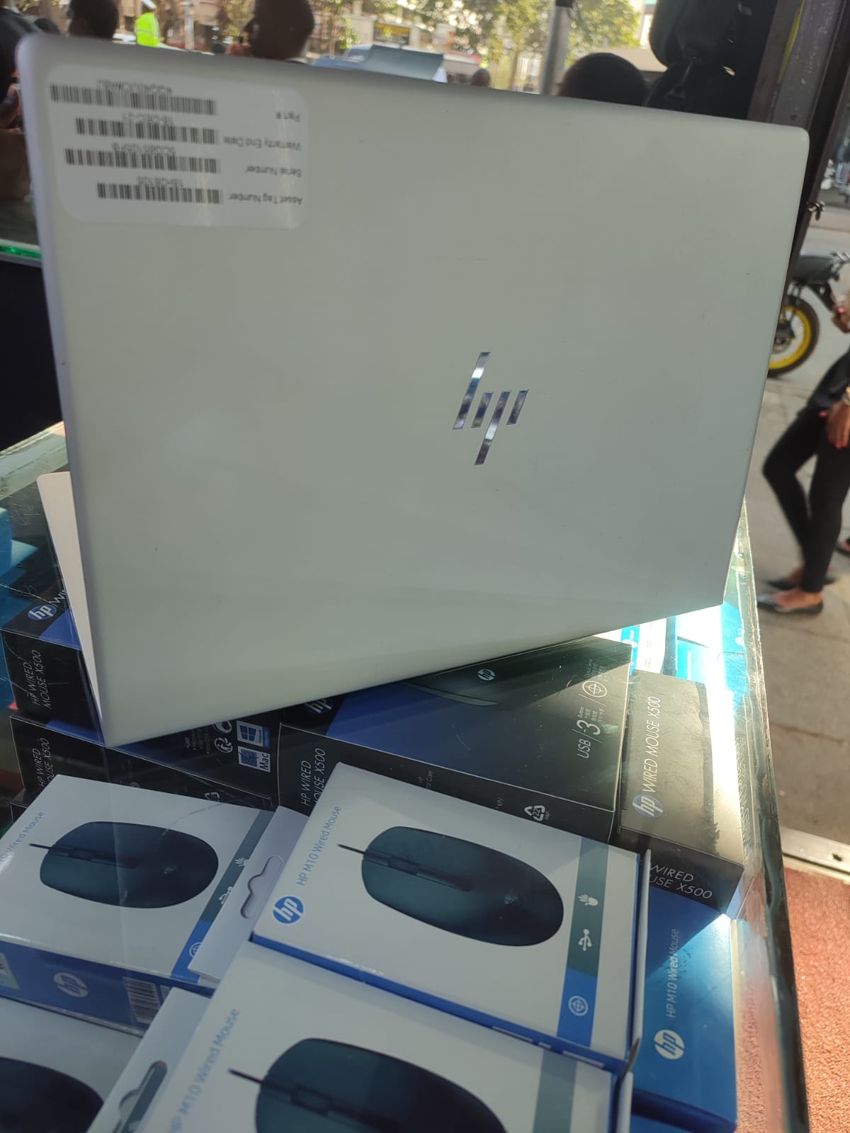 GRADE A EX UK HP ELITEBOOK 830 G5 INTEL CORE I5 8 GB RAM 256 SSD 8TH GENERATION 13.6 DISPLAY SIZE WITH 6 MONTH WARANT