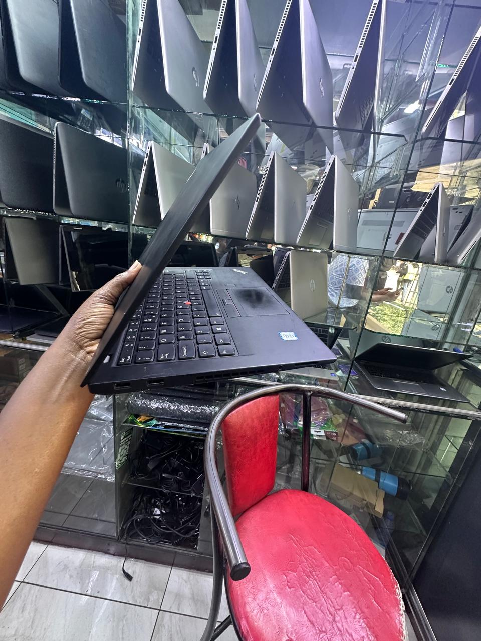 CLEAN  EX UK LENOVO THINKPAD T470S INTEL CORE I5 6TH GENERATION 8GB RAM 256SSD 14 INCH DISPLAY 6 MONTH OF WARANT