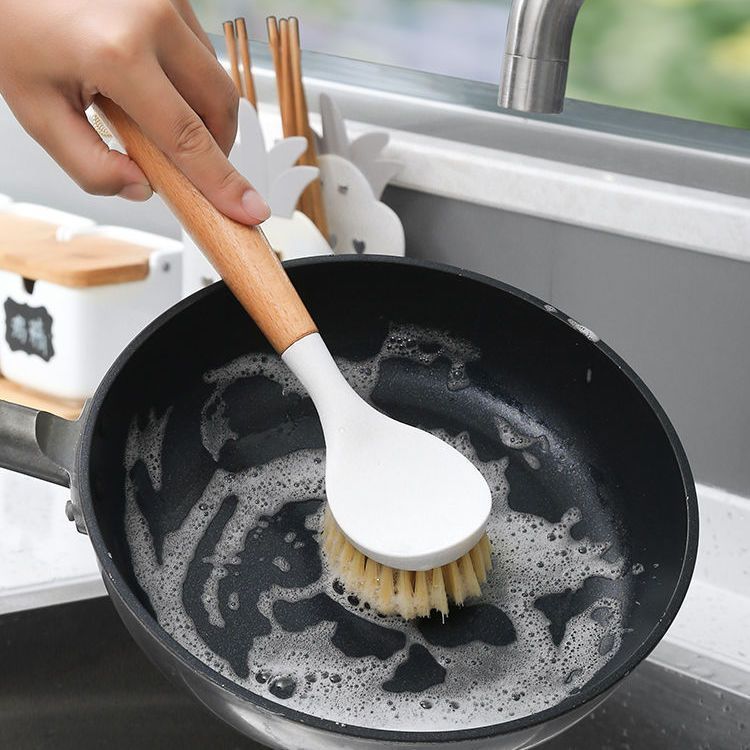 2 pcs Wood-handled dishwashing brush - multi-functional long-handled cleaning brush for bowls. Comes with handle. Suitable for household use. Non-stick oil-resistant dish brush
