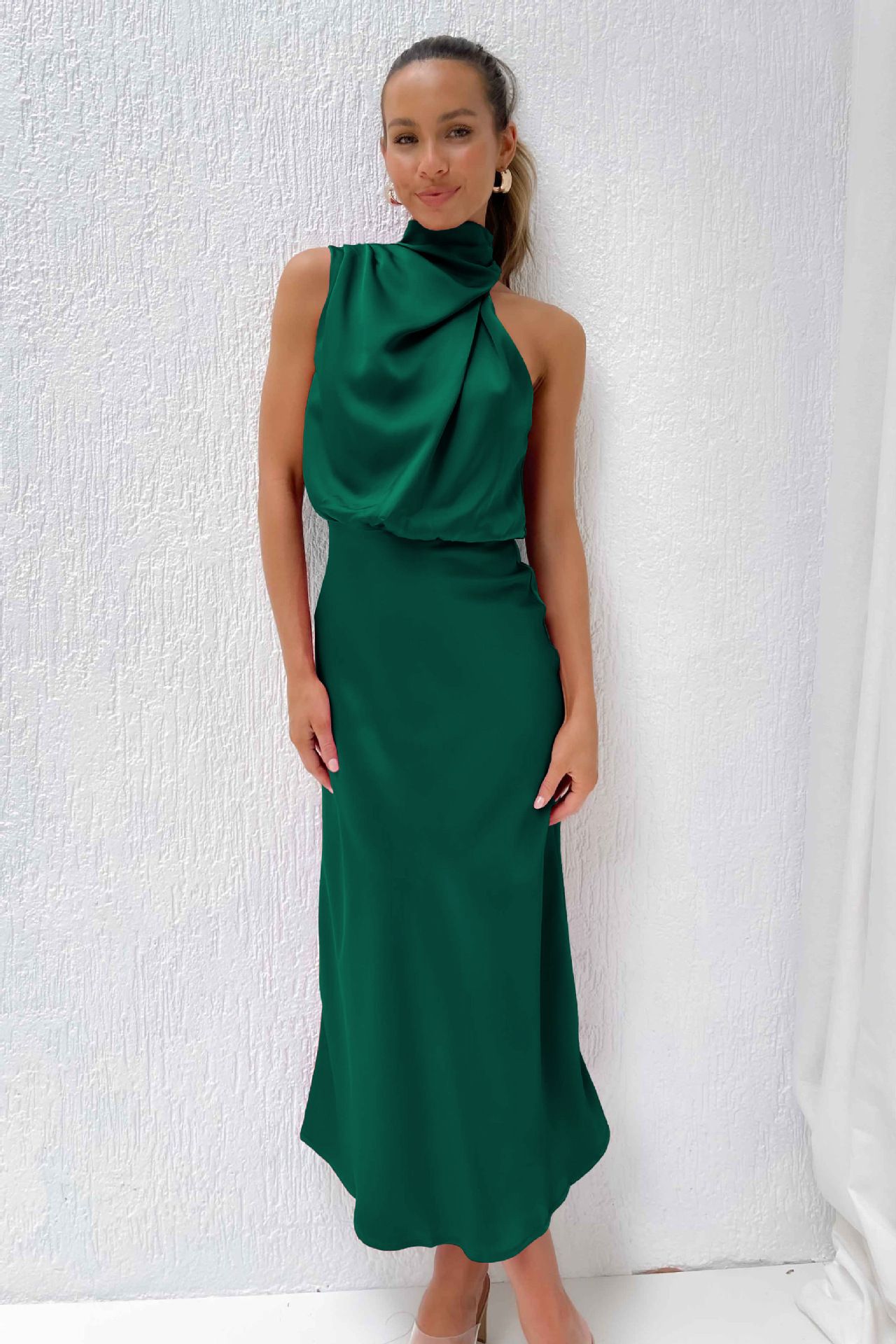 Women's Satin Halter Neck Maxi Dress, Sage Green Backless Party Dress for Wedding Guest