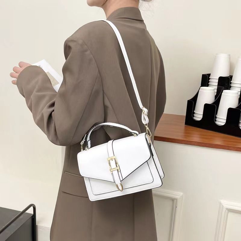 Niche design 2022 new bags women's bags high-end autumn and winter women's small bags shoulder crossbody handbag small square bag Khaki one size