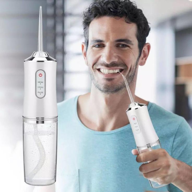 Electric Water Flosser Cordless Oral Irrigator for Clean Teeth Has 3 Modes IP*71400rpm 4 Jet Tip 220ml  USB Rechargeable Water Jet Floss
