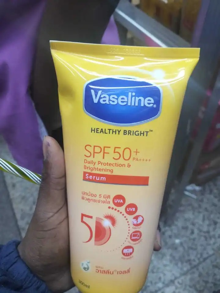 Vaseline Healthy Bright Serum SPF50+ PA++++ Bright Sunscreen Body Lotion Sun Protection With UVA UVB Defense Brightening Moisturizing Serum For Soft Smooth Skin Non Greasy Fast Absorbing Sunblock