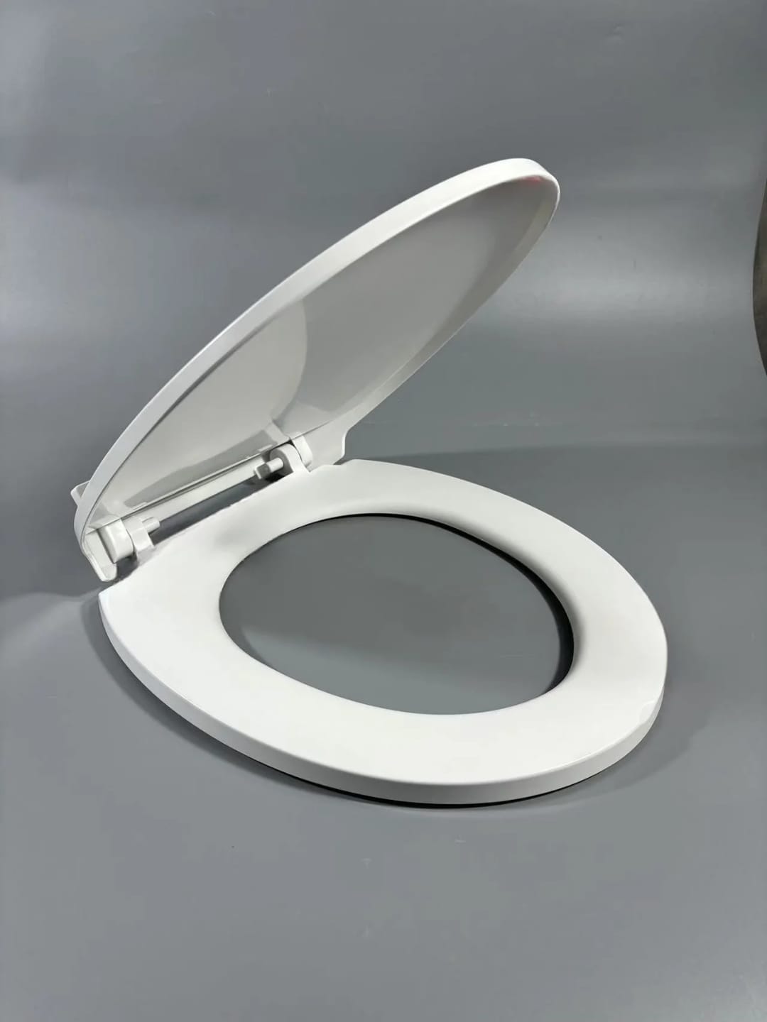 HYDRAULIC TOILET SEAT COVER - soft close seat cover