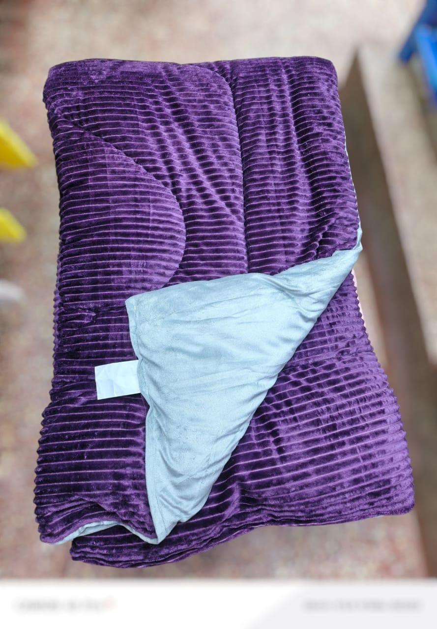 Single Woolen Velvet Duvet – Size 6x7 Cozy and Warm Winter Bedding with No Bedsheets, Pillowcases, or Packaging Included for Simple and Direct Use