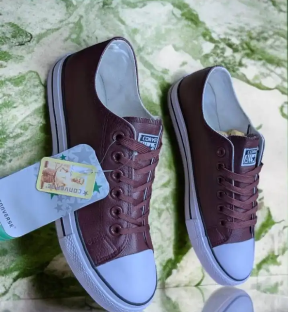 All Black Leather Canvas  Rubber Shoes High Quality Casual Sneakers For Men And Women Durable Comfortable Street Style Lace Up Fashion Shoes For Daily Wear Trendy Classic Design