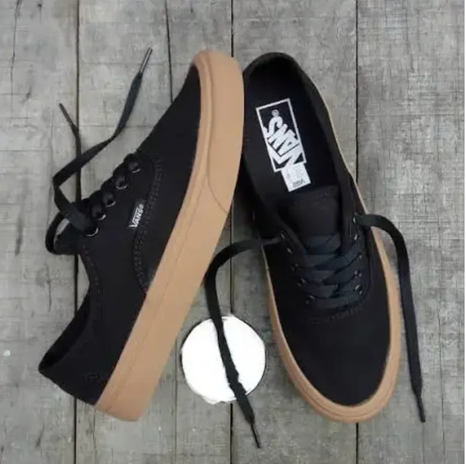 Vans Off The Wall Old Skool unisex sneakers durable canvas upper classic low top skate shoes stylish streetwear comfortable cushioned sole everyday wear for men and women trendy casual footwear best