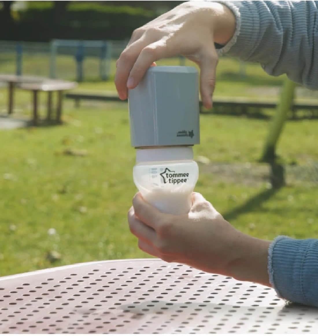 Tommee Tippee LetsGo Portable Baby Bottle Warmer, Warms Breast Milk, USB Rechargeable, Electric Bottle Warmer, Lightweight and Travel Friendly