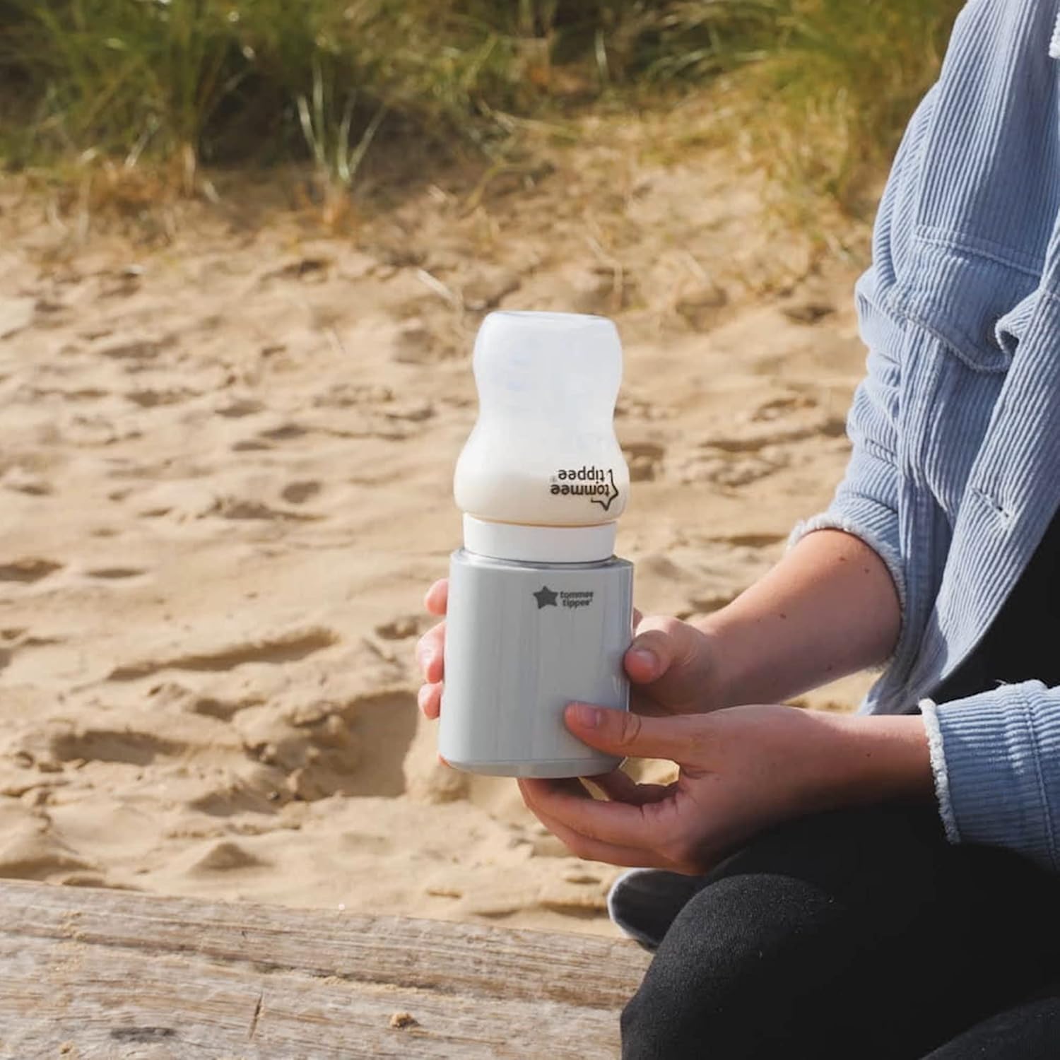 Tommee Tippee LetsGo Portable Baby Bottle Warmer, Warms Breast Milk, USB Rechargeable, Electric Bottle Warmer, Lightweight and Travel Friendly