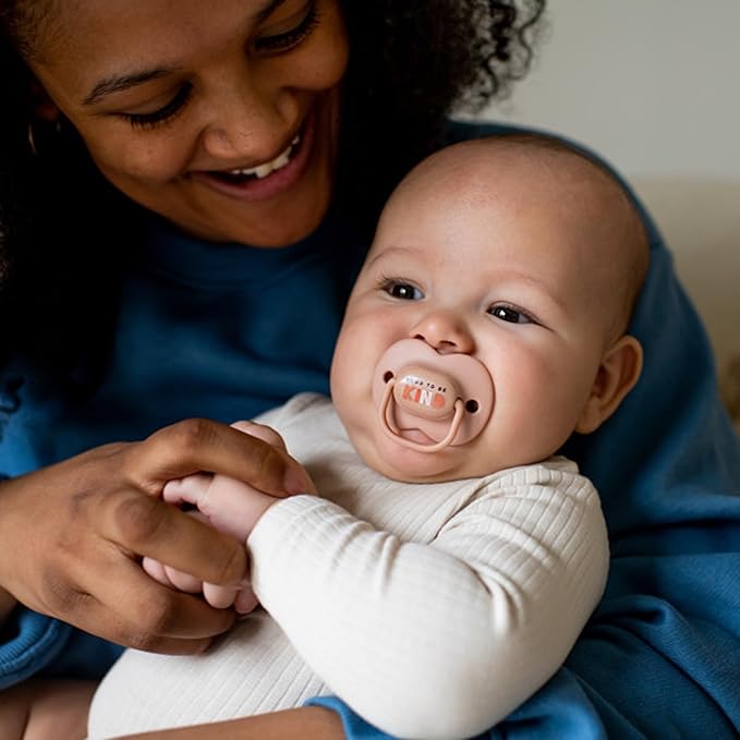 Tommee Tippee Anytime Dummies, Symmetrical Orthodontic Design, BPA-Free Silicone, Pack of 2, Colours May Vary