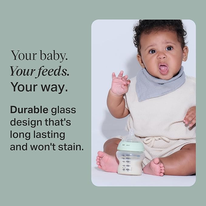 Tommee Tippee Natural Start Glass Baby Bottle for 0m+, 1x 250ml Baby Bottle with Slow Flow Breast-Like Teat for a Natural Latch, Self-Sterilising and BPA Free, Baby Feeding Essentials