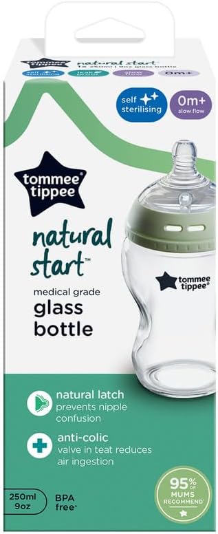 Tommee Tippee Natural Start Glass Baby Bottle for 0m+, 1x 250ml Baby Bottle with Slow Flow Breast-Like Teat for a Natural Latch, Self-Sterilising and BPA Free, Baby Feeding Essentials