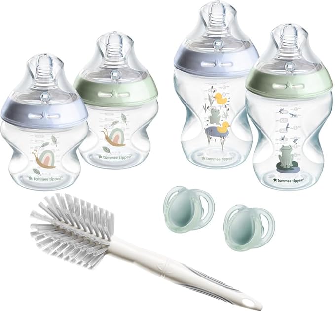Tommee Tippee Natural Start Newborn Starter Set, 150ml and 260ml Anti-Colic Baby Bottles with Slow Teat Included, Slow & Medium-Flow Breast-Like Teats for a Natural Latch, Self-Sterilising
