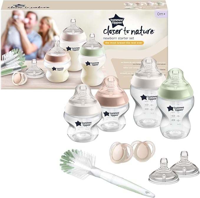 Tommee Tippee Natural Start Newborn Starter Set, 150ml and 260ml Anti-Colic Baby Bottles with Slow Teat Included, Slow & Medium-Flow Breast-Like Teats for a Natural Latch, Self-Sterilising