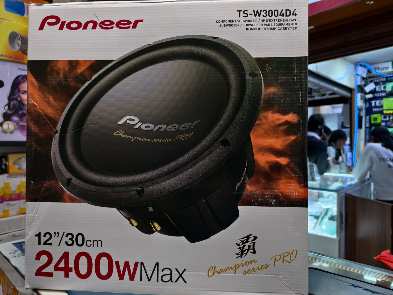 Pioneer Champion Series TS-W3004D4 – 2400W Max High-Power Subwoofer