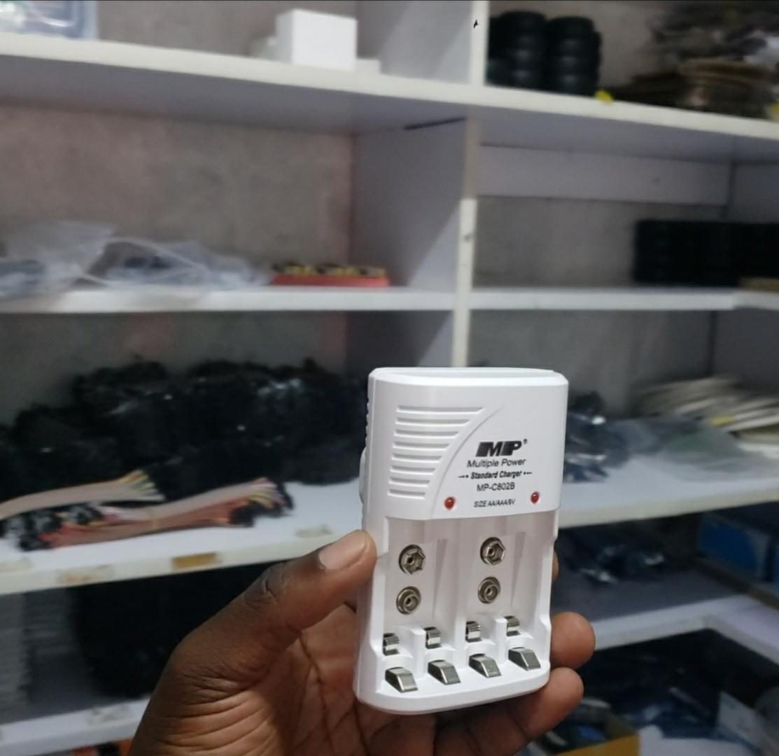 Battery Charger For AA/AAA/9V