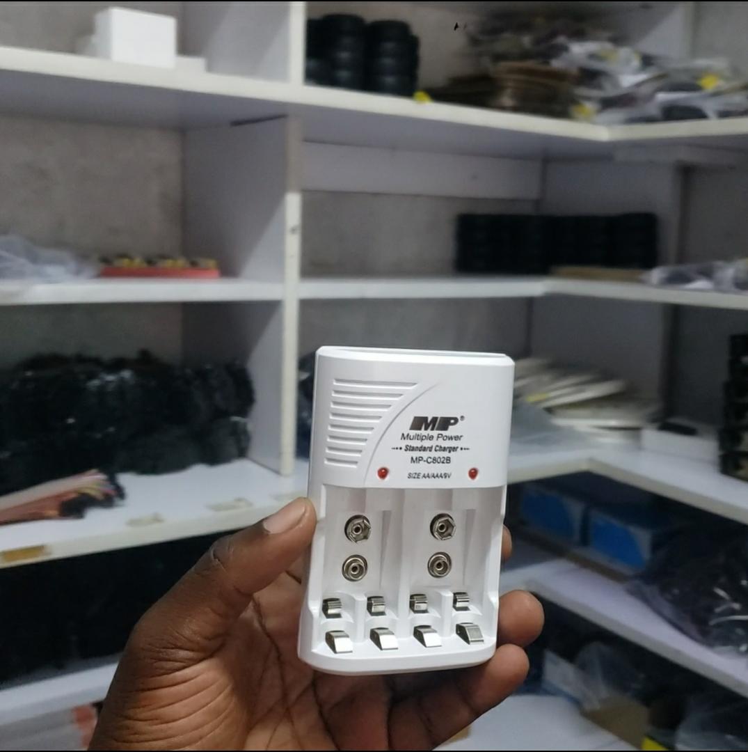 Battery Charger For AA/AAA/9V