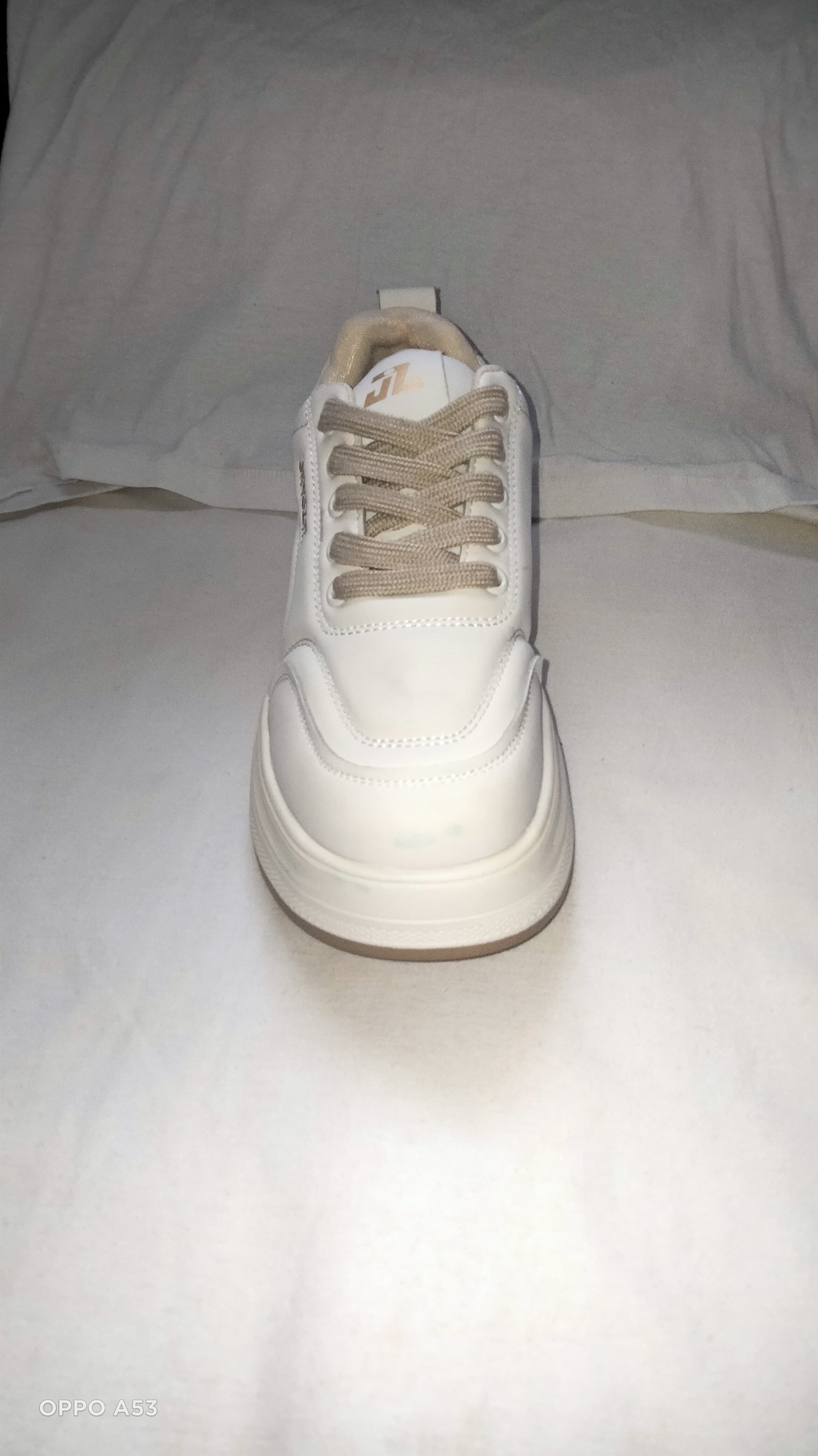 Girls Kids Sneakers EU 36–37 | Breathable Lightweight White Casual Sports Shoes | Comfortable Lace-Up Student Shoes for School, Running, Outdoor Play & Everyday Wear