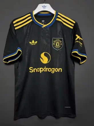 Manchester United 2025/2026 Black Jersey – Men’s Breathable Football Shirt | Sports Training T-Shirt