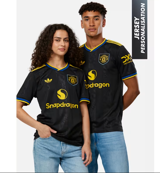 Manchester United 2025/2026 Black Jersey – Men’s Breathable Football Shirt | Sports Training T-Shirt