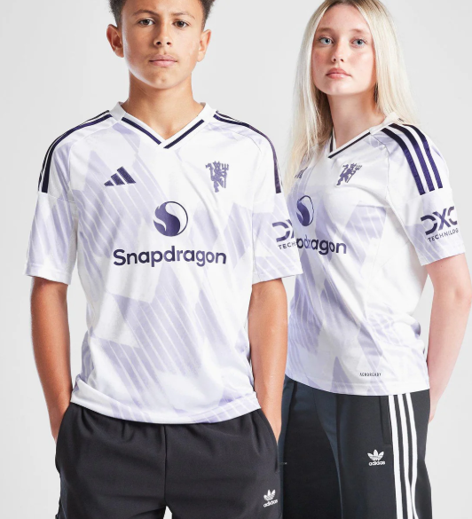 Manchester United 2025/2026 White  Jersey – Men’s Breathable Football Shirt | Sports Training Shirt