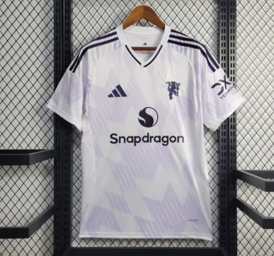 Manchester United 2025/2026 White  Jersey – Men’s Breathable Football Shirt | Sports Training Shirt