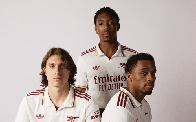 Arsenal 2025/26 Away Kit .Own the new season’s style with the Official Arsenal 2025/26 Away Kit.