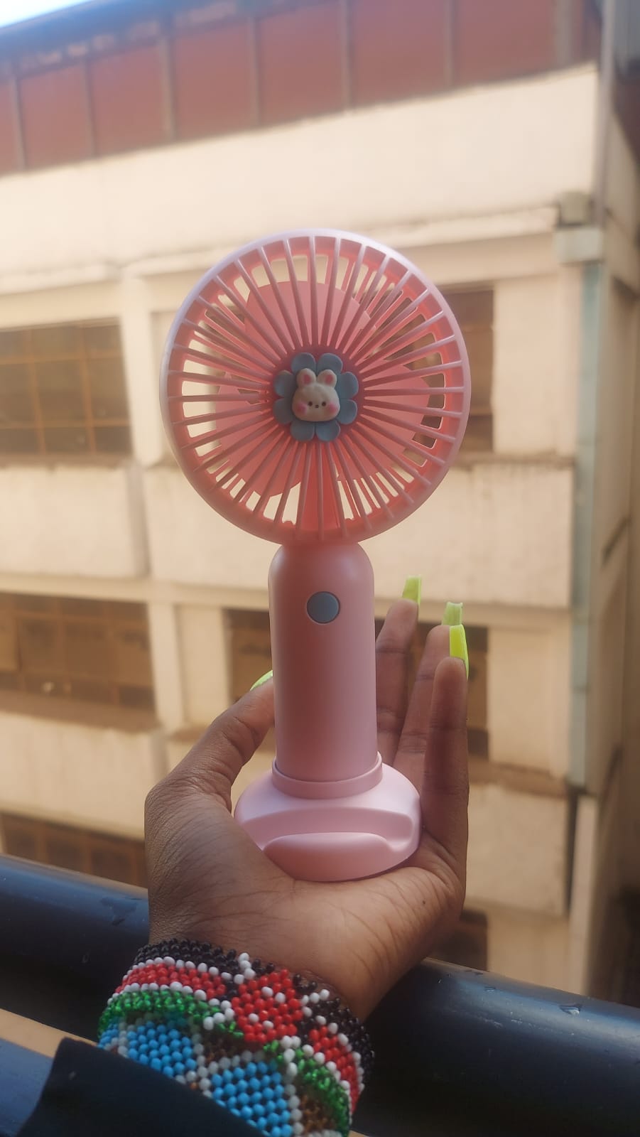 💨 Colourful Portable Mini Hand Fan – Stay Cool Anywhere! 💨🌈

Beat the heat wherever you go with this Colourful Portable Mini Hand Fan. Compact, lightweight, and USB rechargeable — perfect for home,