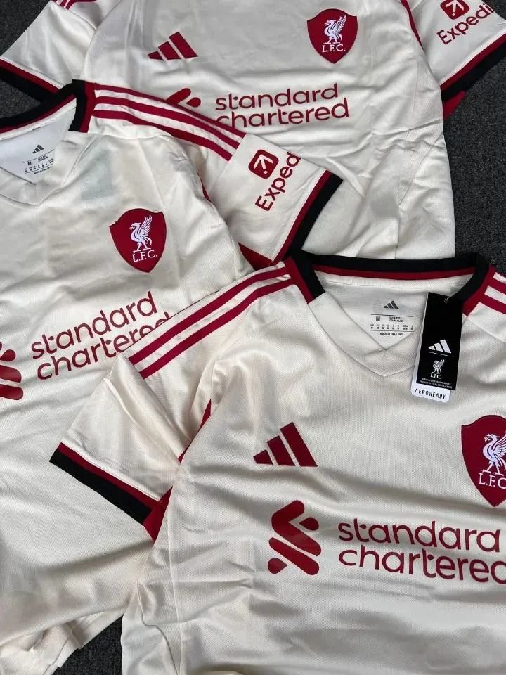 Offer!Offer! Affordable Liverpool Generic away kit jersey.