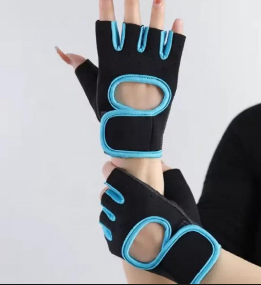 🔥 LEVEL UP YOUR GAME WITH PREMIUM SPORTS GLOVES! 🔥

Are you tired of slipping grips, sweaty hands, or poor performance during workouts or sports? Say goodbye to all that — our high-performance Sport