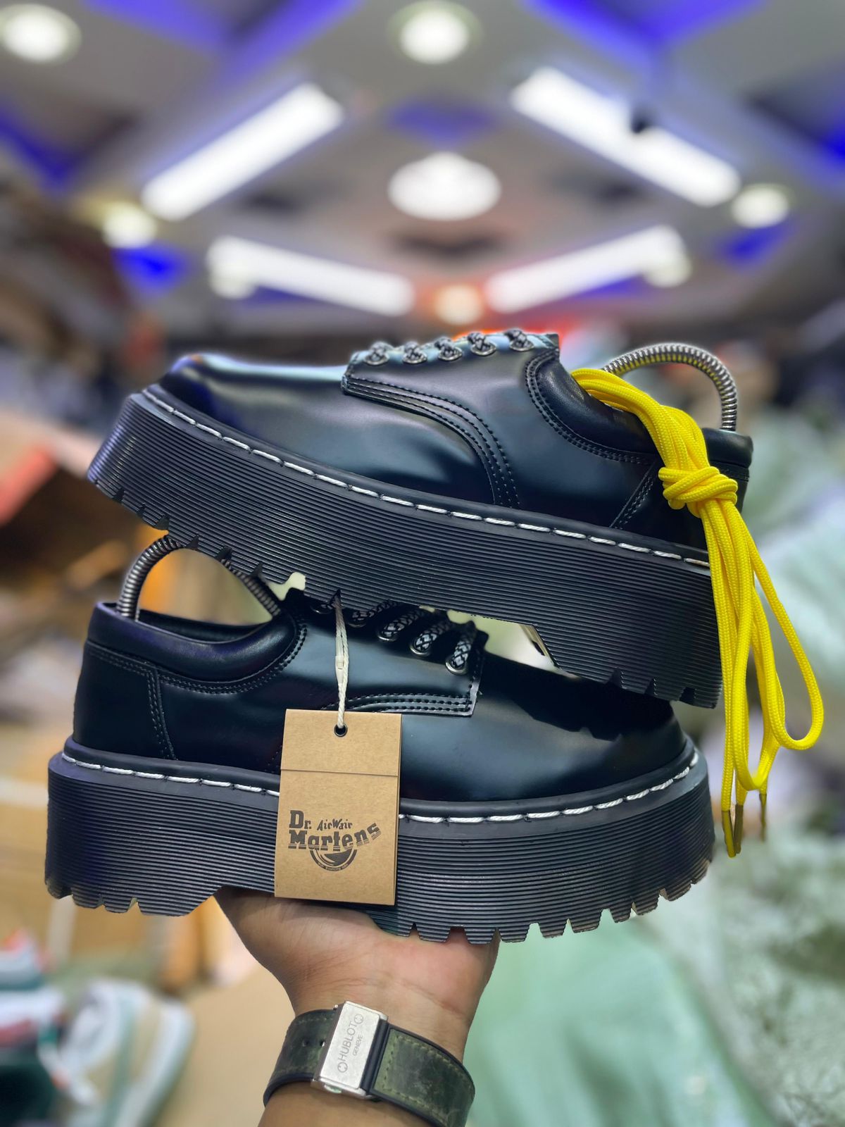 OFFICIAL & SMART CASUAL BLACK Dr Martens Double sole Quality Pure leather Size 40-45 MEN Sneakers