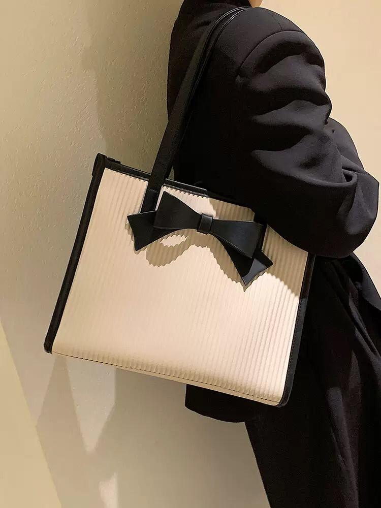 CUTE Bow tote bags ASSORTED BLACK AND BEIGE Tote Bags