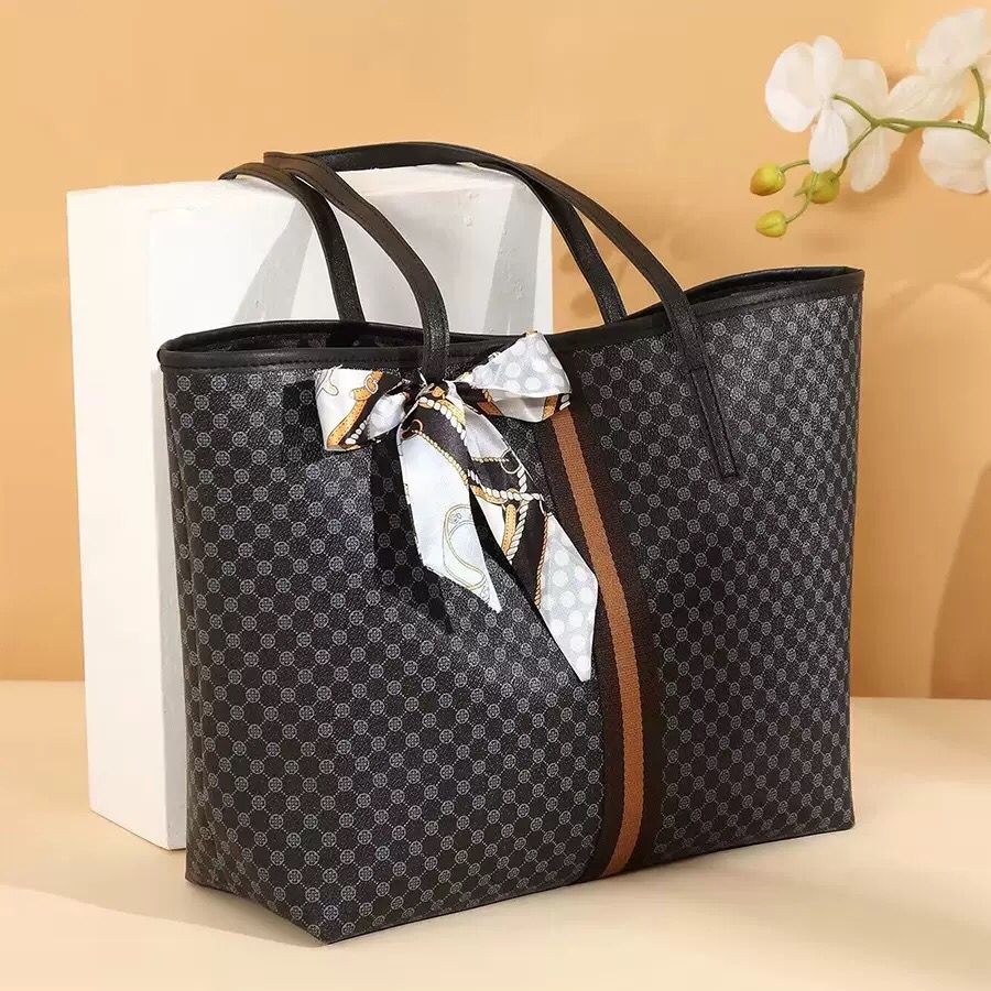 Bow big size pattern bag; No zip Spacious and good quality Tote Bags