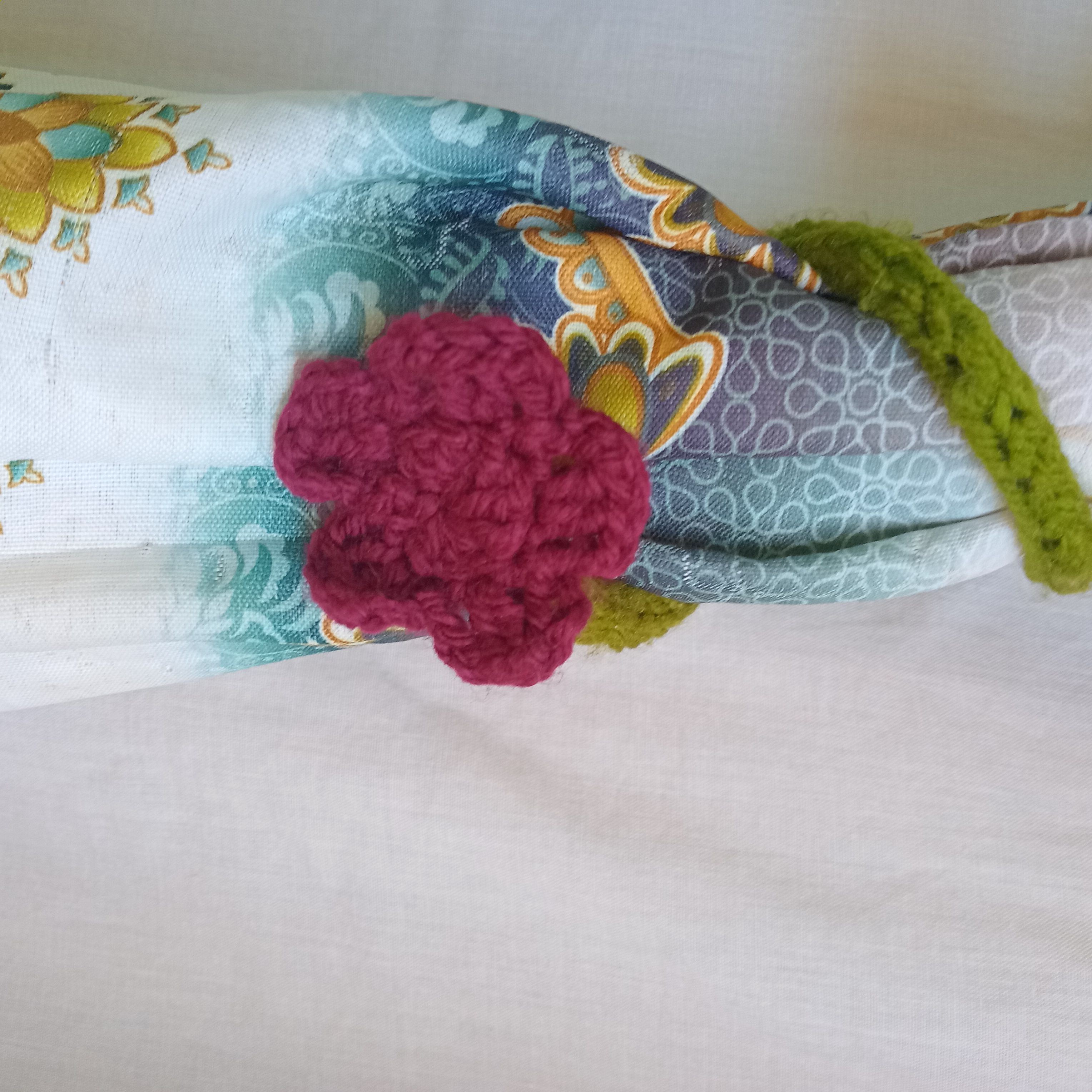 1 pc Handmade Crochet Curtain Tieback with Floral Design – Sage Green Rope Holdback for Home Décor (Elegant & Durable)